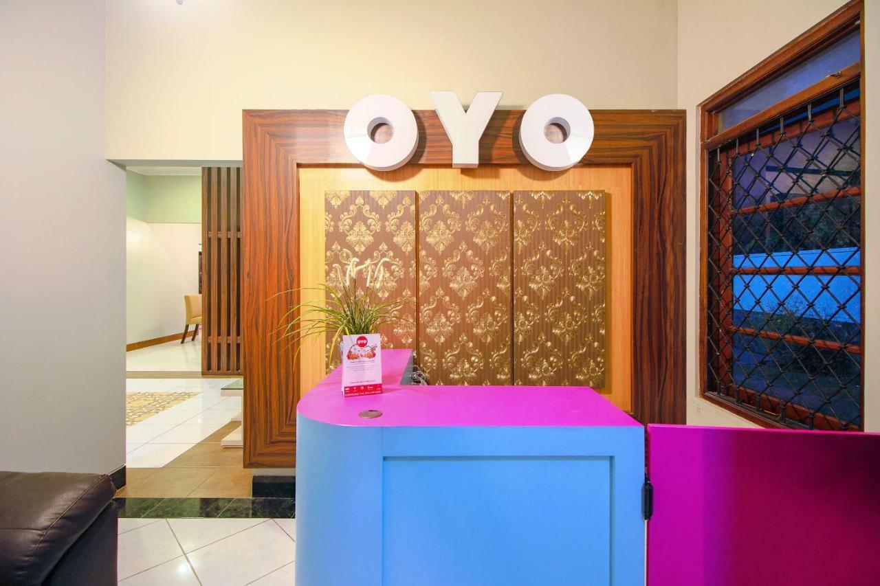 Oyo 1195 The Doctor'S Guest House Syariah Kejayan Zewnętrze zdjęcie