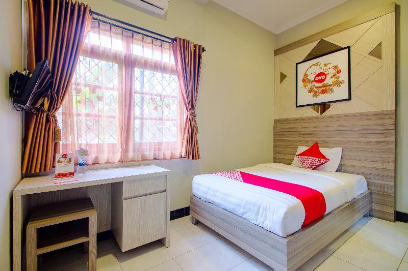 Oyo 1195 The Doctor'S Guest House Syariah Kejayan Zewnętrze zdjęcie