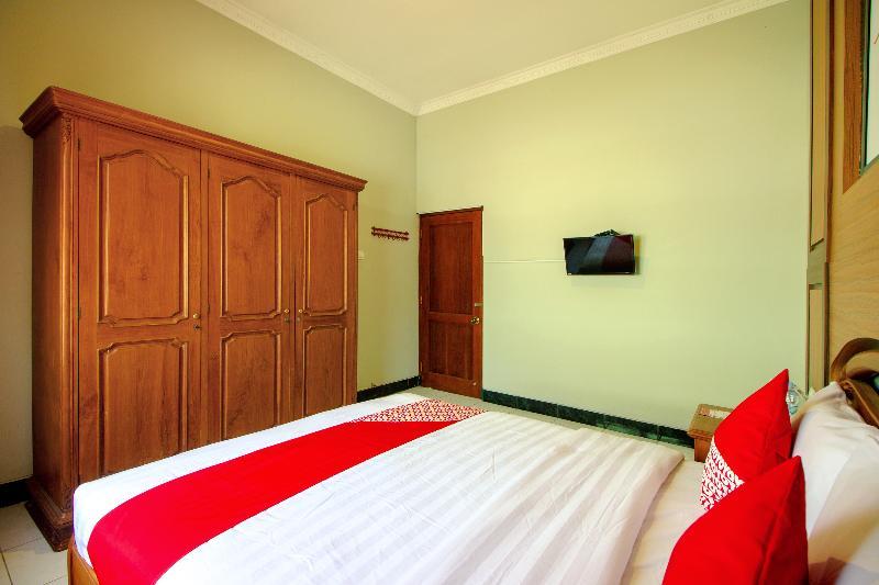 Oyo 1195 The Doctor'S Guest House Syariah Kejayan Zewnętrze zdjęcie